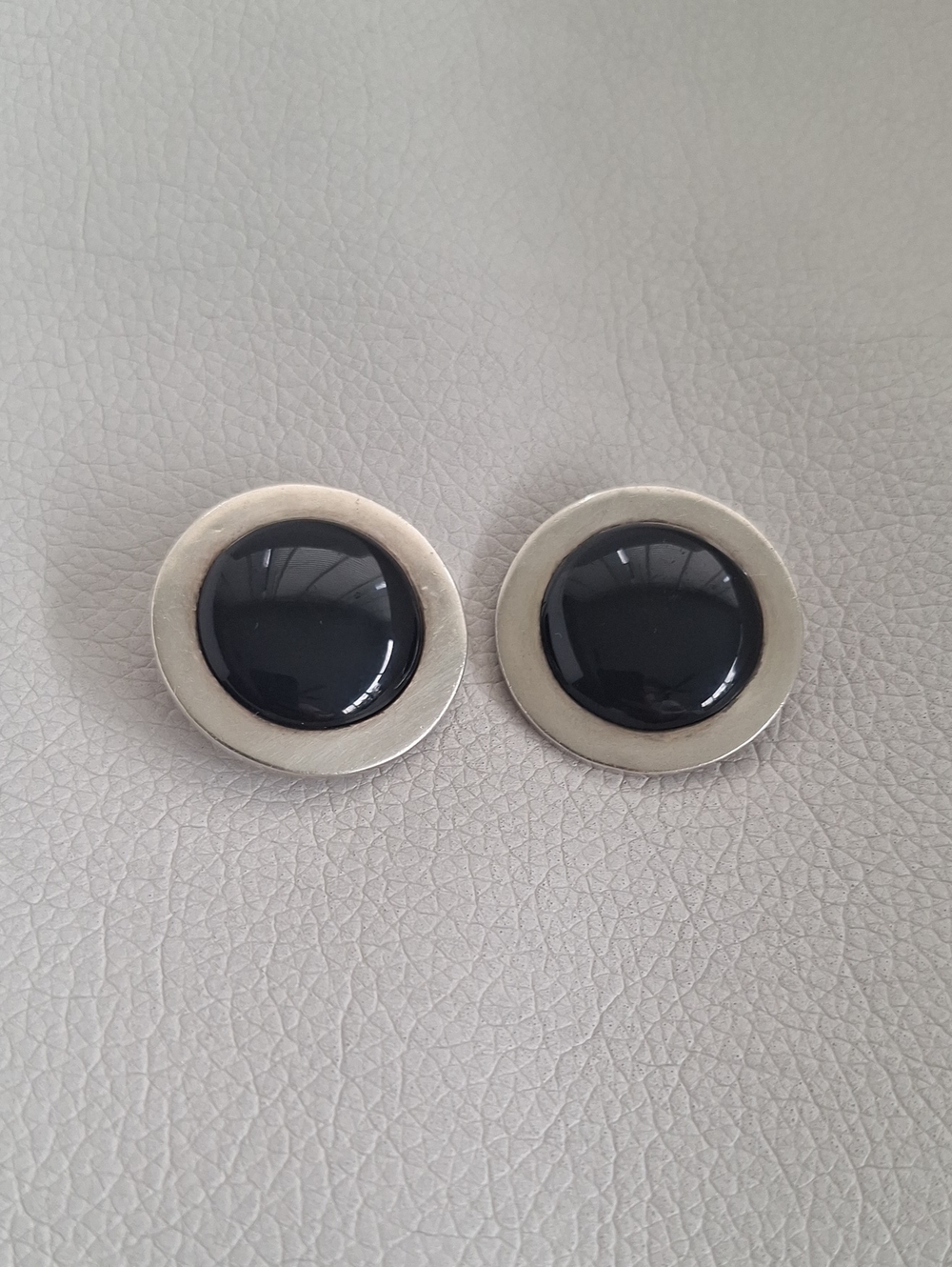 Vintage Taxco Classic 925 Black Dome Clip-On Earrings Polished Sterling Silver